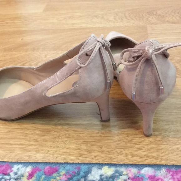 Heels - Picture 2 of 3